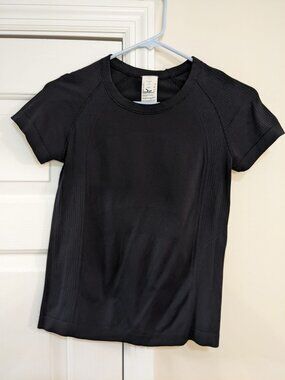 NWOT Old Navy Active Top